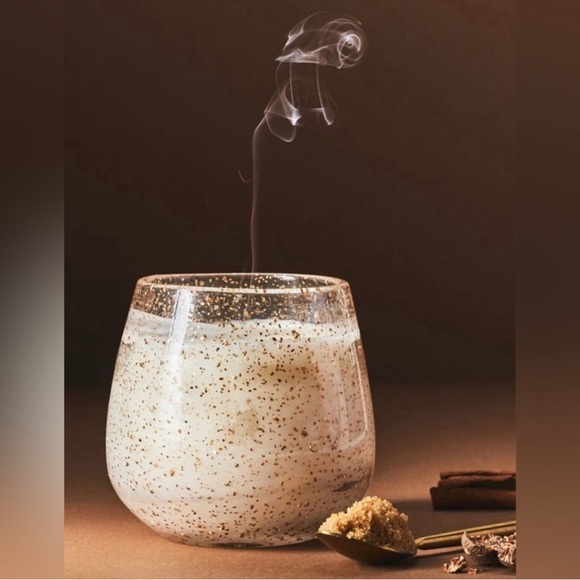 💥NEW💥 SALE! Anthropologie Icicles Spiced Eggnog (Gourmand Spice) ONE candle - Picture 2 of 6